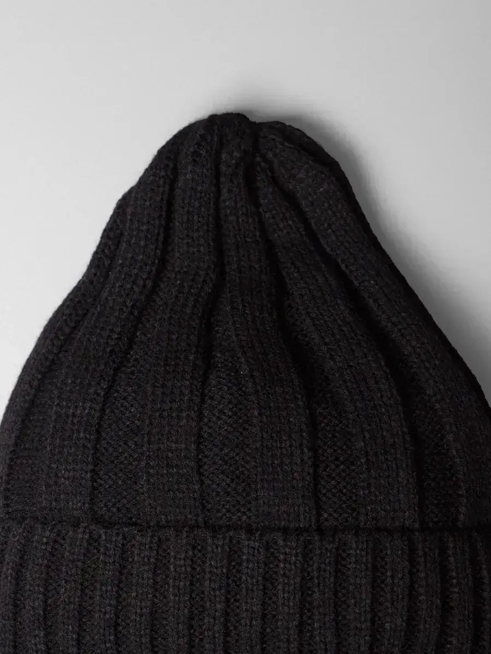 Шапка детская на осень и снуд с завязками