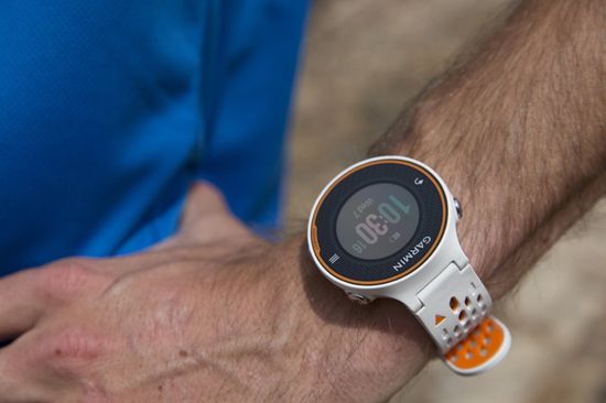 Спортивные часы Garmin Forerunner 620 010-01128-11