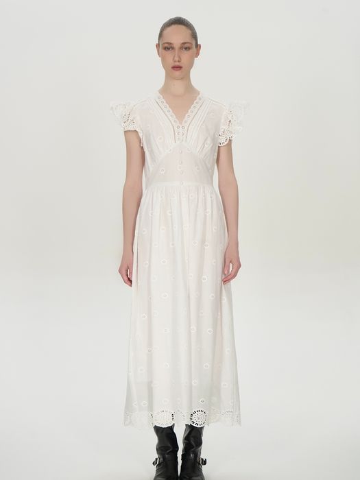 Платье белое с коротким рукавом