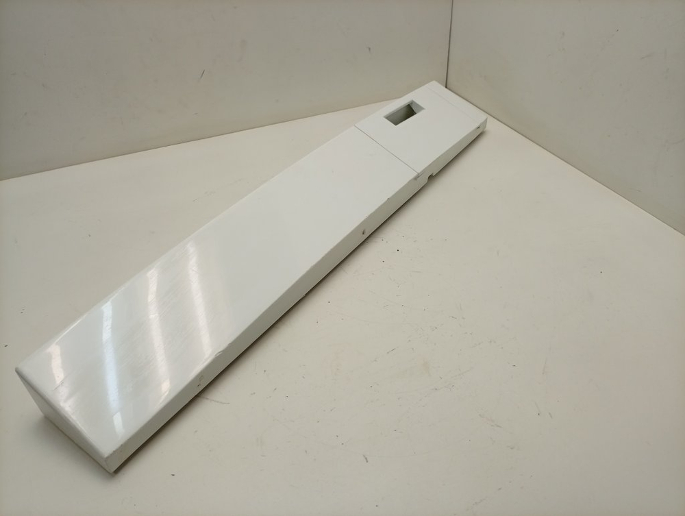 LS60840L кт54 Декоративная нижняя панель для стиральной машины AEG б/у