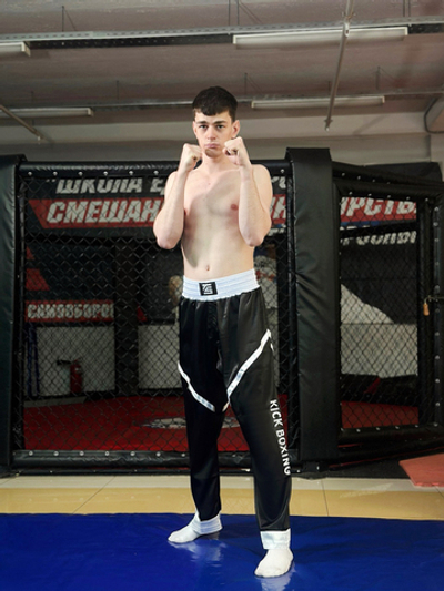 Брюки для кикбоксинга Tomorrow Star PRO черные