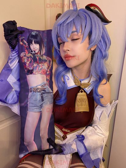 Мини дакимакура Лиса из Блэкпинк, Blackpink арт. M1109, 60х20 см