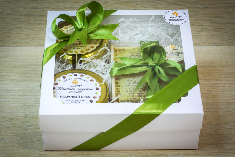 Подарочный набор HoneyForYou с крем-медом и сотовым медом в оливковом оформлении
