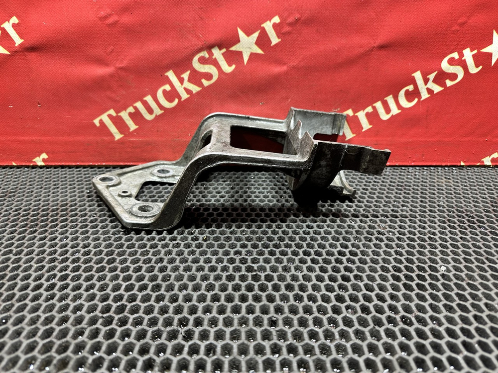 Кронштейн бачка ГУРа