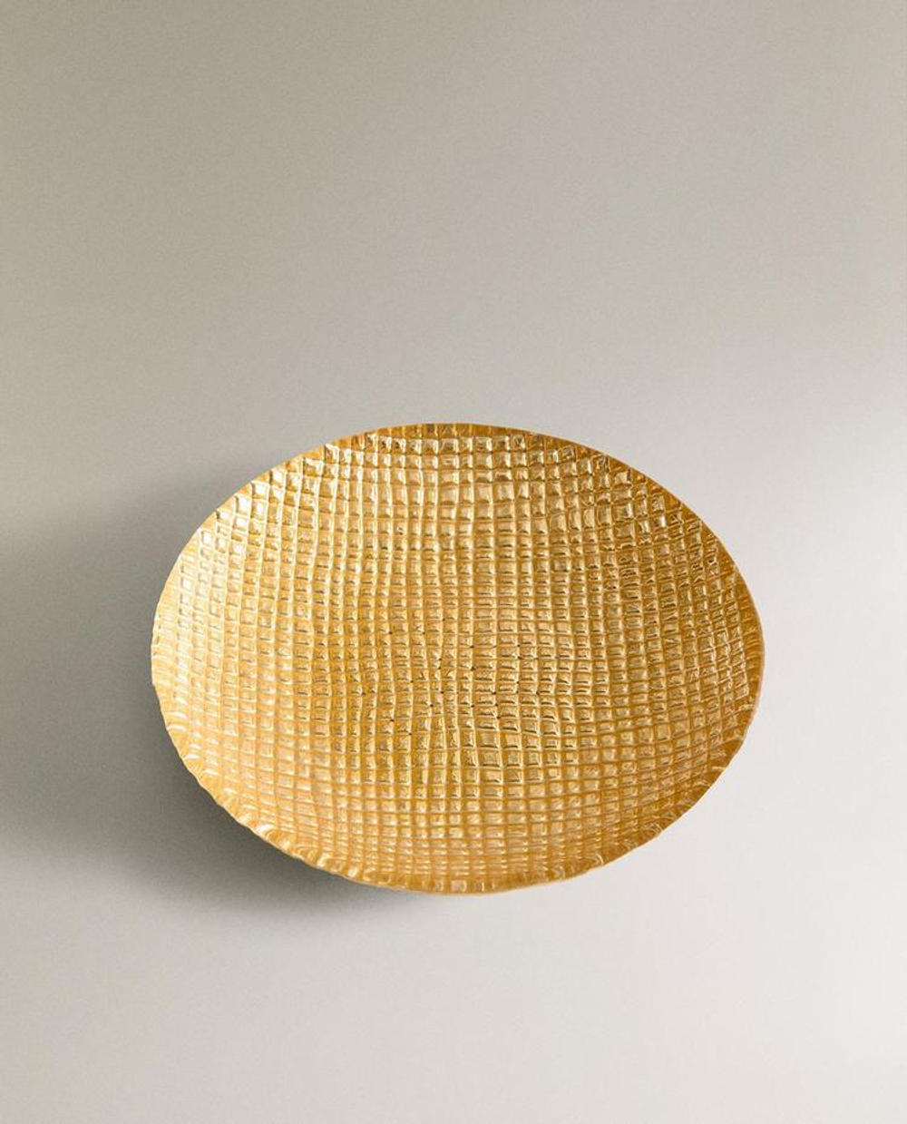 ZARA HOME ТАРЕЛКА С РЕЛЬЕФНЫМ УЗОРОМ, ЗОЛОТОЙ