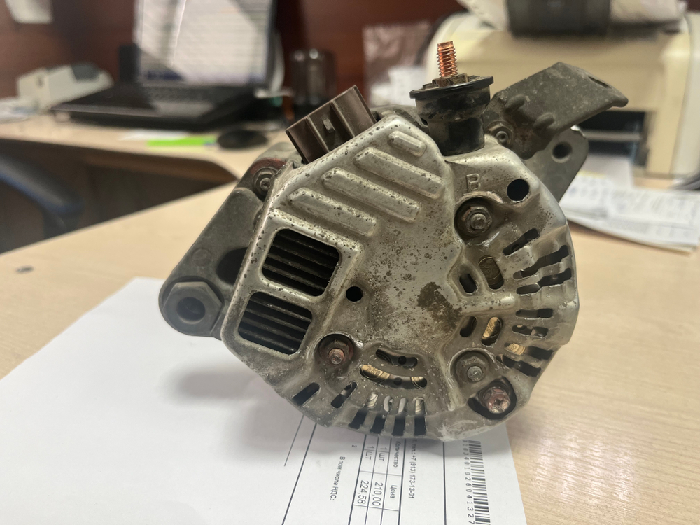 Генератор оригинальный восстановленный Toyota Vitz, Funcargo, Succeed, Probox, Will