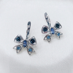 "Туше" серьги в серебряном покрытии из коллекции "Фаворитка" от Jenavi  с английским замком