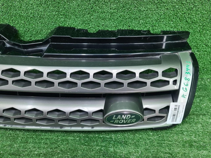 Решетка радиатора Range Rover Evoque 1 (2015-2018)