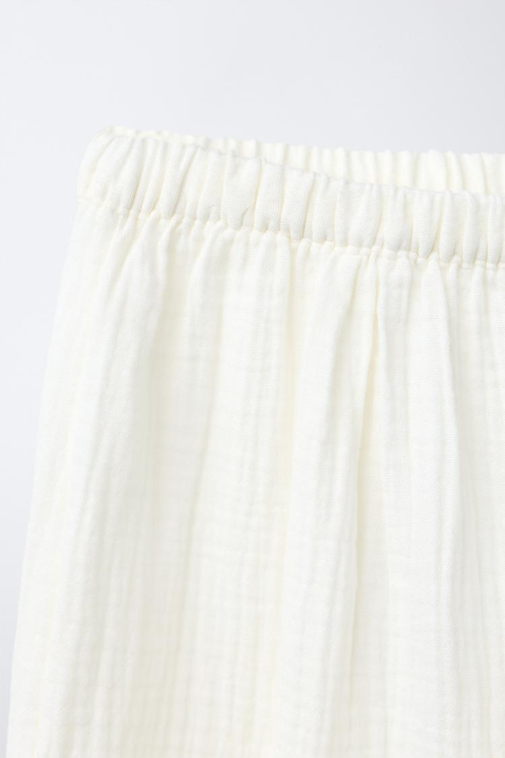 ZARA ПИЖАМА С КОНТРАСТНОЙ ВОЛНИСТОЙ ТЕКСТУРОЙ, ЭКРЮ