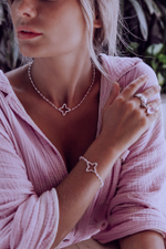 Браслет «Клевер» на цепочке из розового кварца