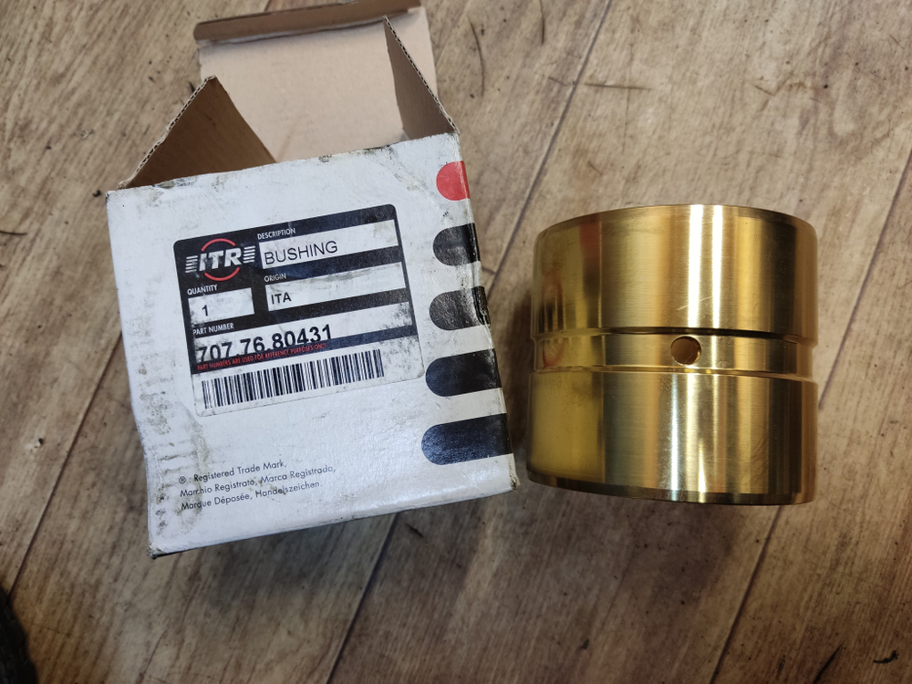 Втулка 707-76-80431