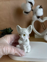Статуэтка котенок сфинкс и диффузор для дома на подносе