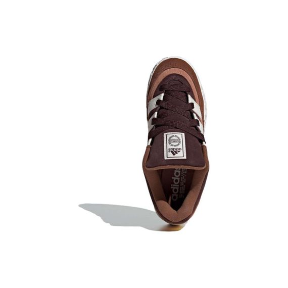 Кроссовки adidas originals Adimatic для скейтборда, которые являются одними из самых популярных в мире.