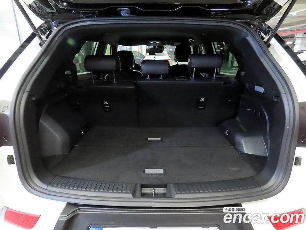 KG Mobility (Ssangyong) Beautiful Korando Бензин 1.5 2WD R-플러스 (06.2021)