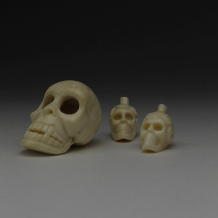 Набор нэцкэ Три черепа