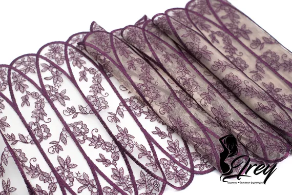 05-14 Вышивка на неэл. сетке 28 см, телесный/слива