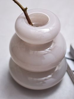 Ваза Riverstone, 20 см, жемчужно-серая