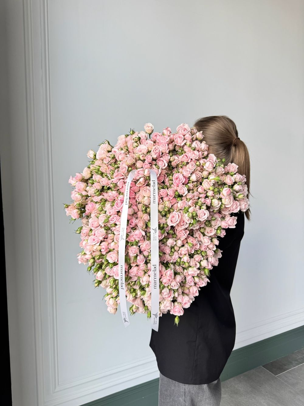 АКЦИЯ - нежно розовая кустовая роза - цена действует при заказе от 25шт