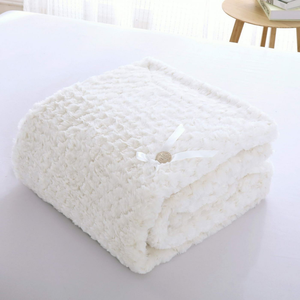 Плед 220х240 Sofi De MarkO Аврил молочный