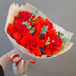 Букет из 5 красных французских роз ПРЕДЗАКАЗ