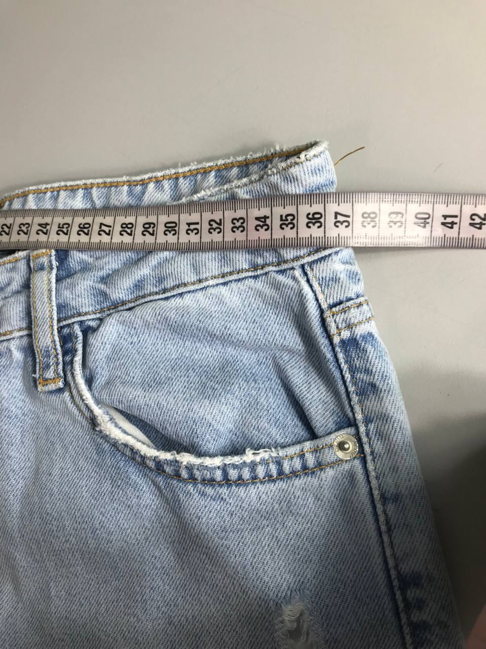 Джинсы Miss Form с порезами, маркировка 36, визуально на 42 размер