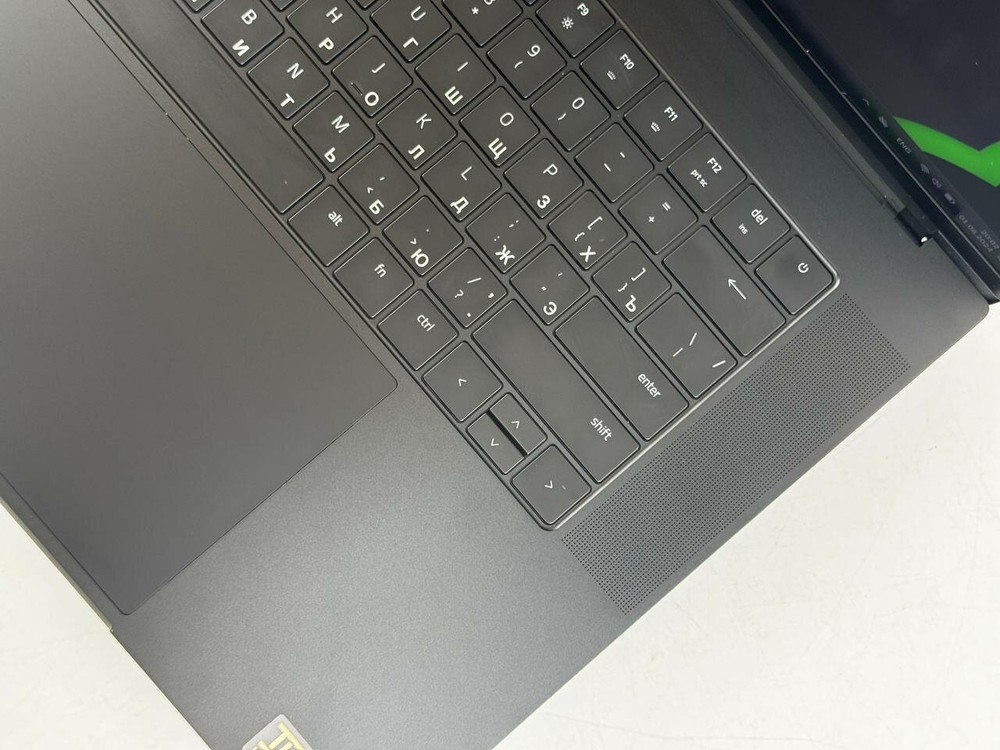 Игровой Ноутбук 16.0" ноутбук Razer Blade 16 2023 Black RZ09-0483UEJ4-R3U1 WQUXGA [3840х2400] i9 13950HX 32gb DDR5 2Tb SSD NVMe PCle NV GeForce RTX 4090 Win11 Home