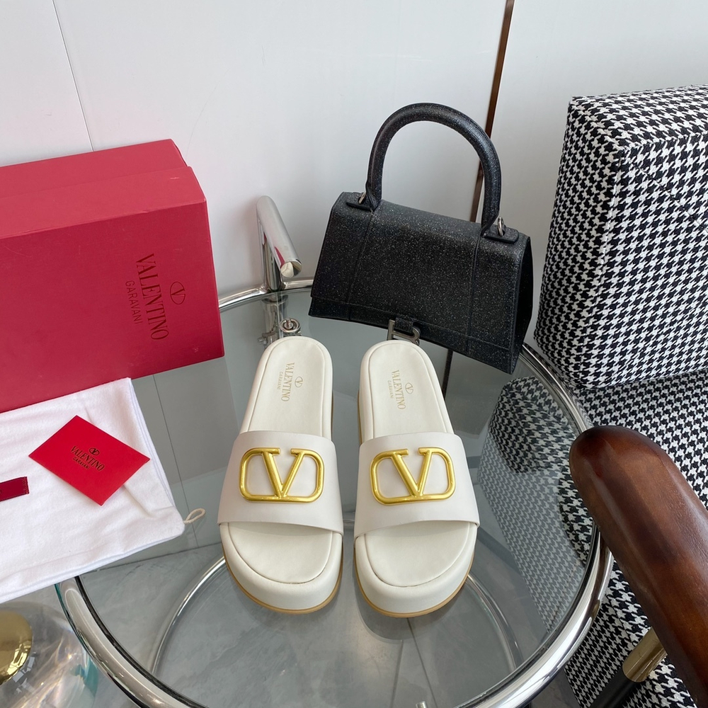 Valentino Vlogo Slide Sandal