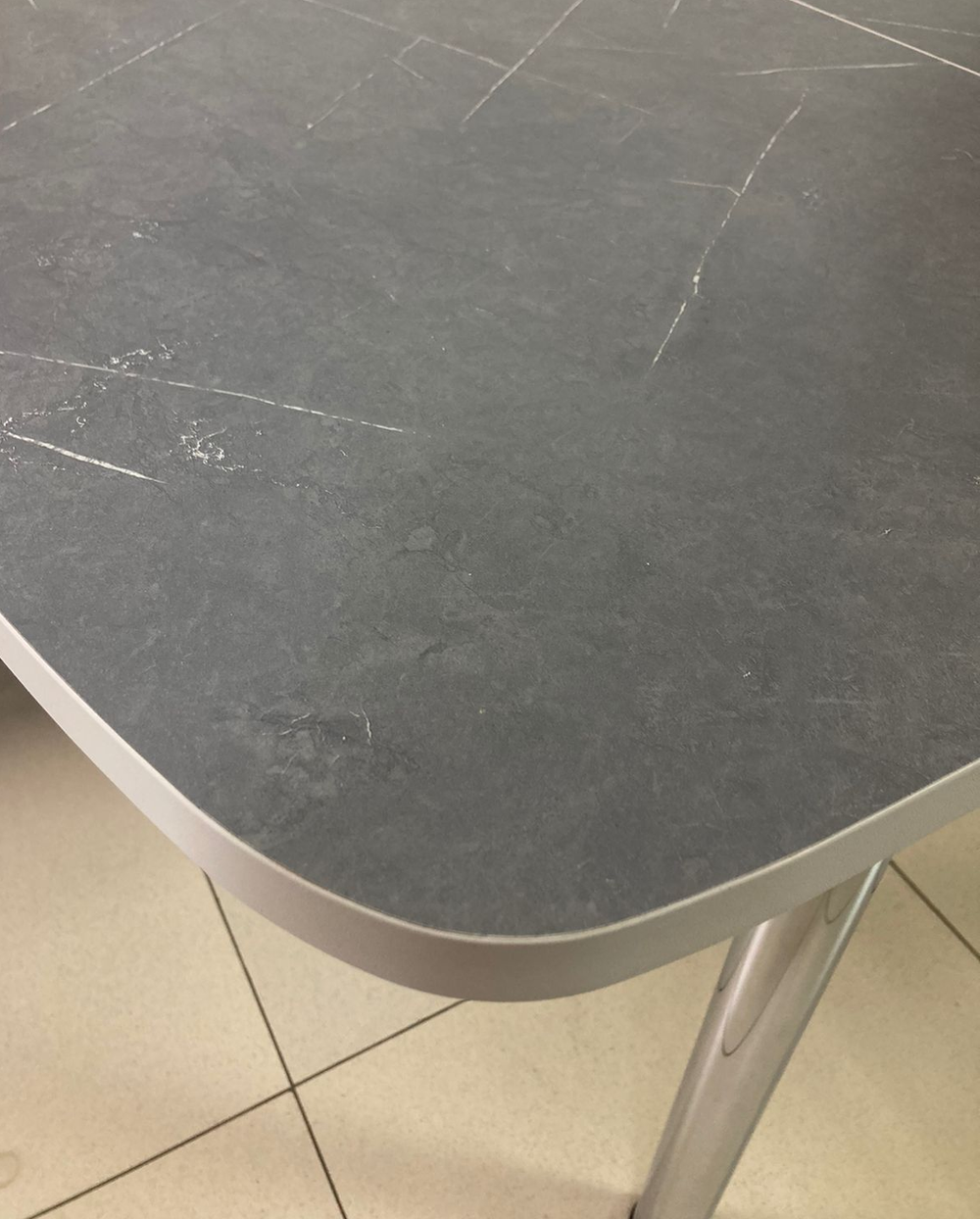 Стол разд Пластиковый подстолье прямое хром Царг.пояс белый Ст-ца будда