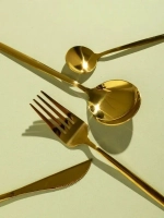 Набор столовых приборов ложек и вилок