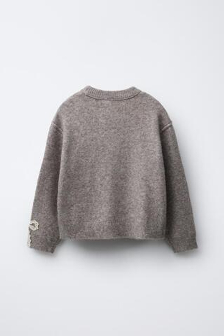 ZARA ТРИКОТАЖНЫЙ ДЖЕМПЕР С КРУЖЕВНЫМИ БАНТАМИ, СЕРО-КОРИЧНЕВЫЙ