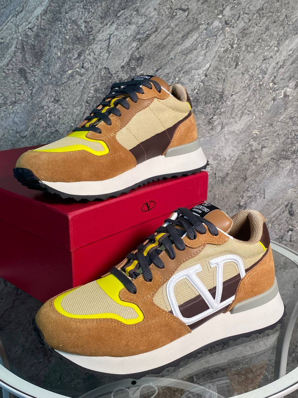 Кроссовки Valentino