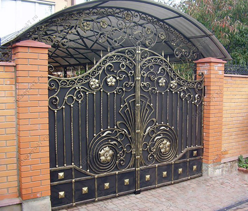 Распашные кованые ворота 19