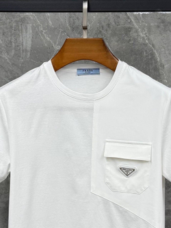 Футболка Prada