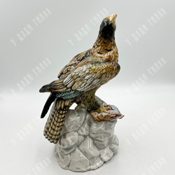 Фарфоровая скульптура "Орёл с добычей". Фарфор, глазурь, ручная роспись. Германия, XX век.