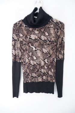 Свитер комбинированный на 11-14 лет