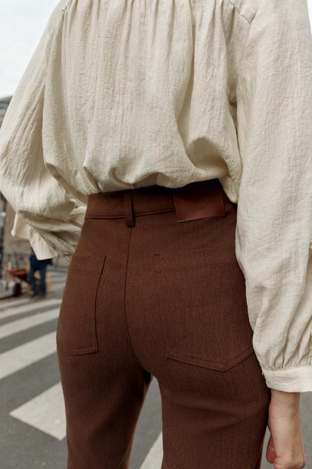 ZARA БРЮКИ FLARED С ВЫСОКОЙ ПОСАДКОЙ, КОРИЧНЕВЫЙ