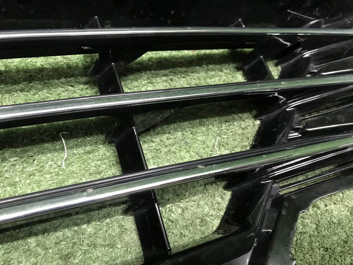 Решетка перед бампера VW Touareg 2 NF 14-18 R-Line