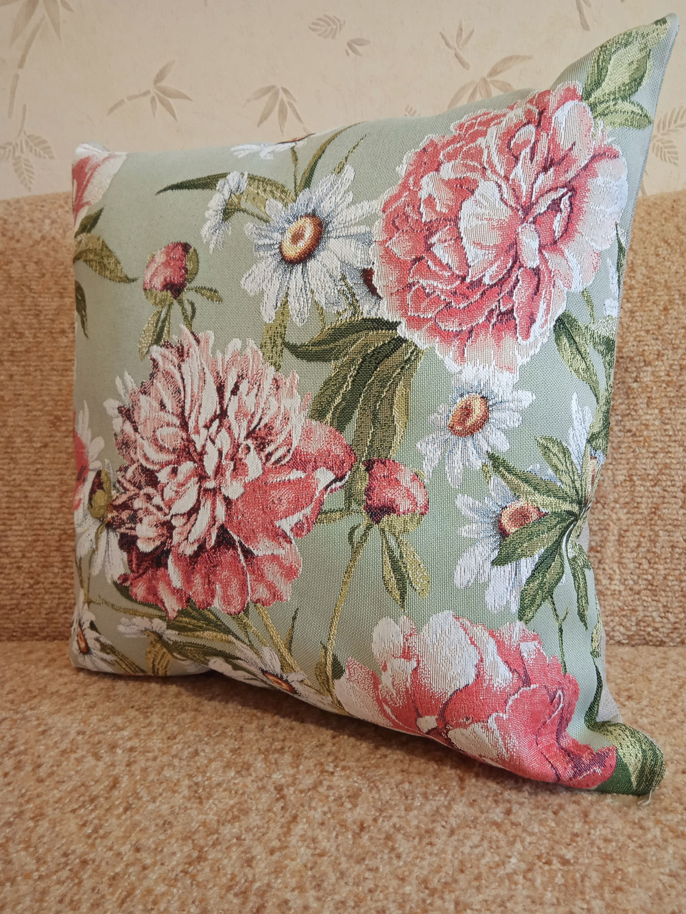 Набор гобеленовых чехлов на декоративные подушки Пионы триптих 47х47 3 шт