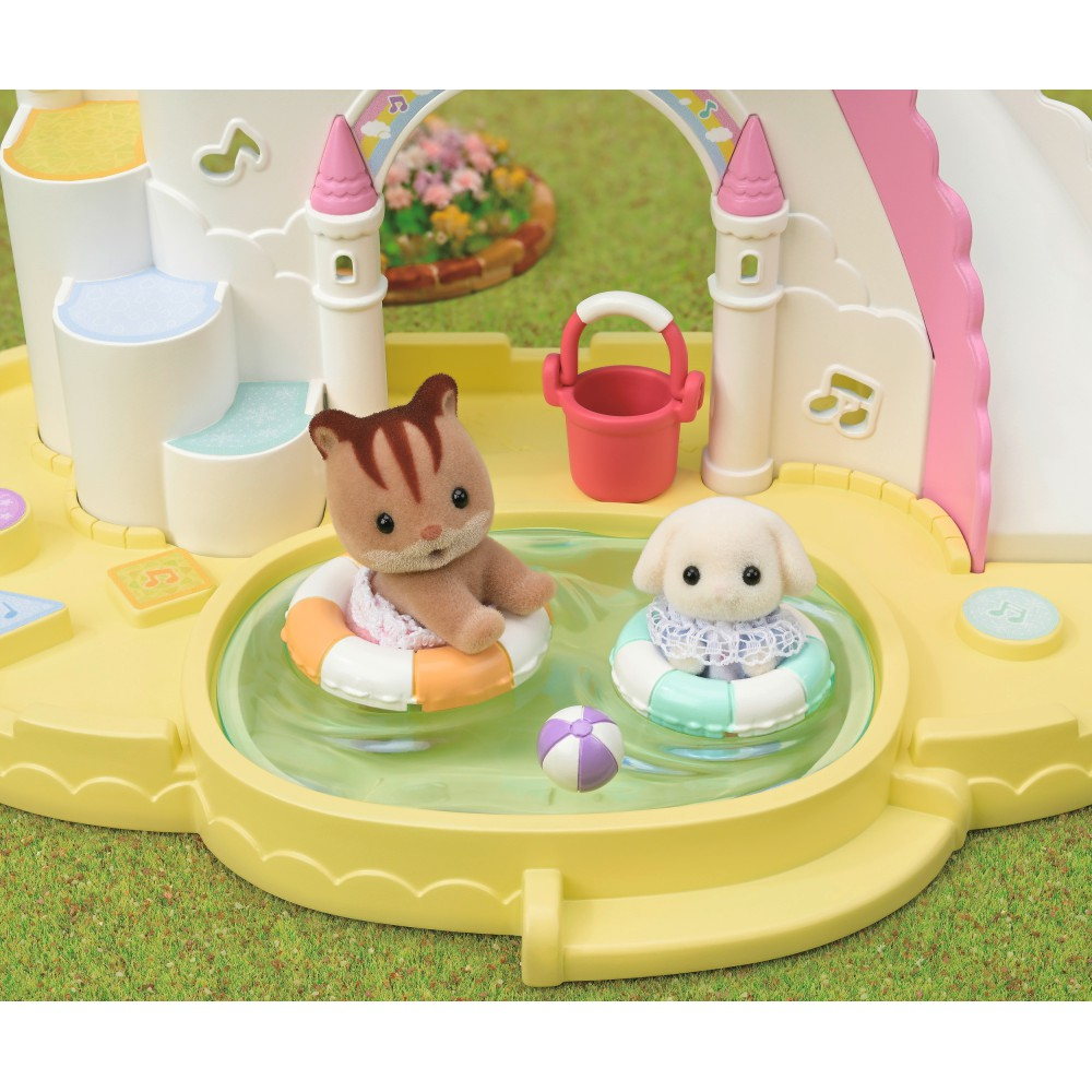 Sylvanian Families - Детский игровой комплекс с бассейном + кролик с опадающими ушками 5746
