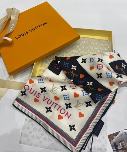 Платок Louis Vuitton