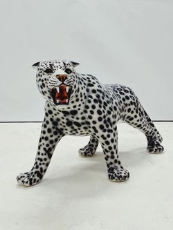 Boxer Статуэтка "Снежный Барс"