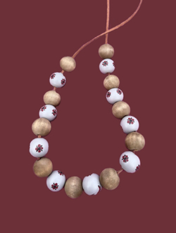 Бусы Брусника