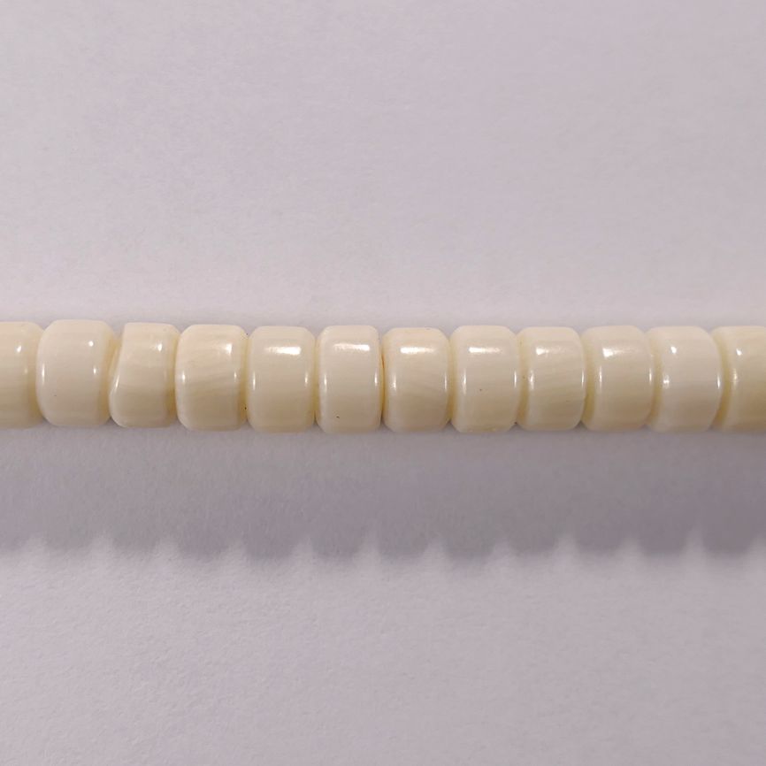 Бусина из коралла белого, облагороженного, фигурная, 4x6 мм (рондель, гладкая)