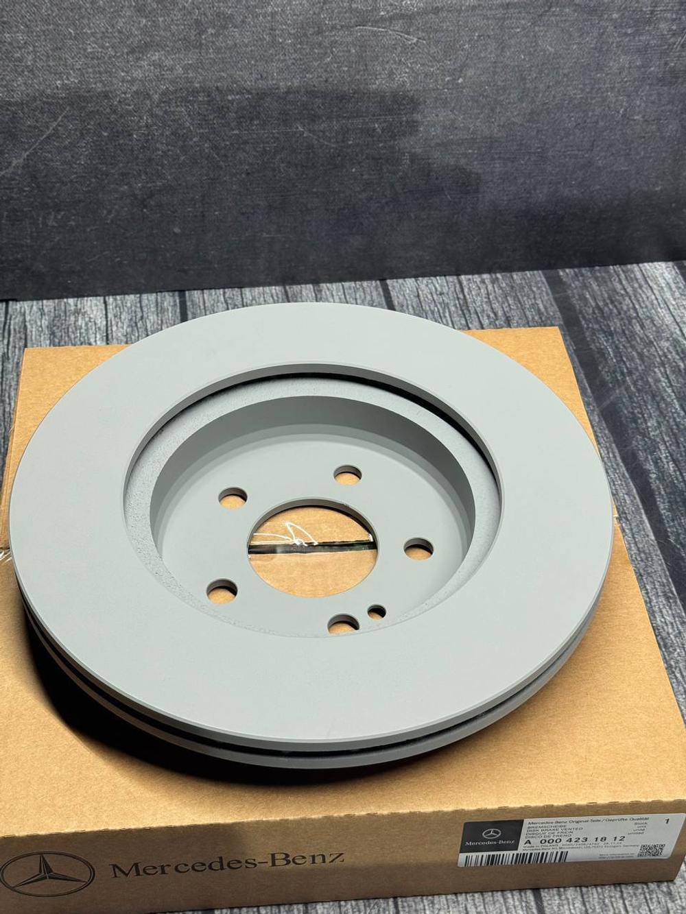 Тормозной диск задний Mercedes-Benz A0004231812