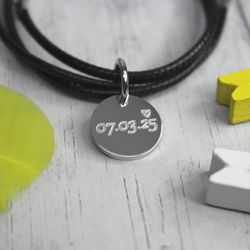 Браслет-шнур из кожи с гравировкой на заказ