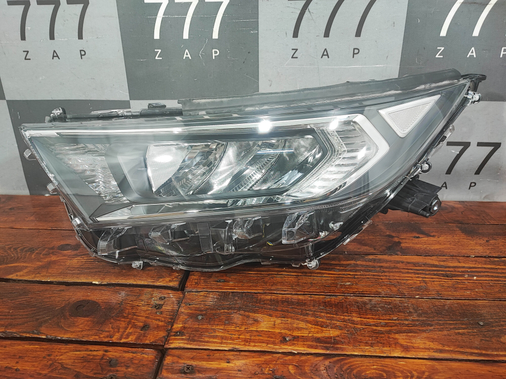 Фара левая LED Toyota RAV4 V (XA50) 18-нв Б/У Оригинал 8118542842