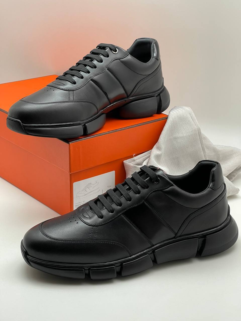 Кроссовки Hermes