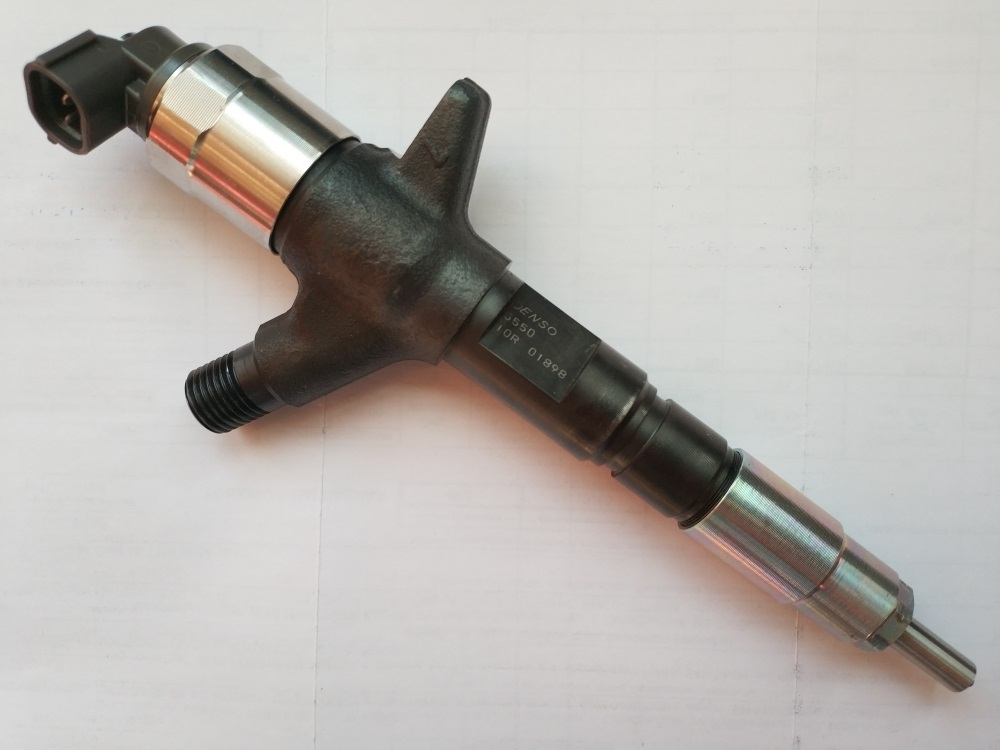 Форсунка 095000-5550, 33800-45700 Hyundai HD72, D45, HD65, HD78, d4dd E COUNTY Евро 3