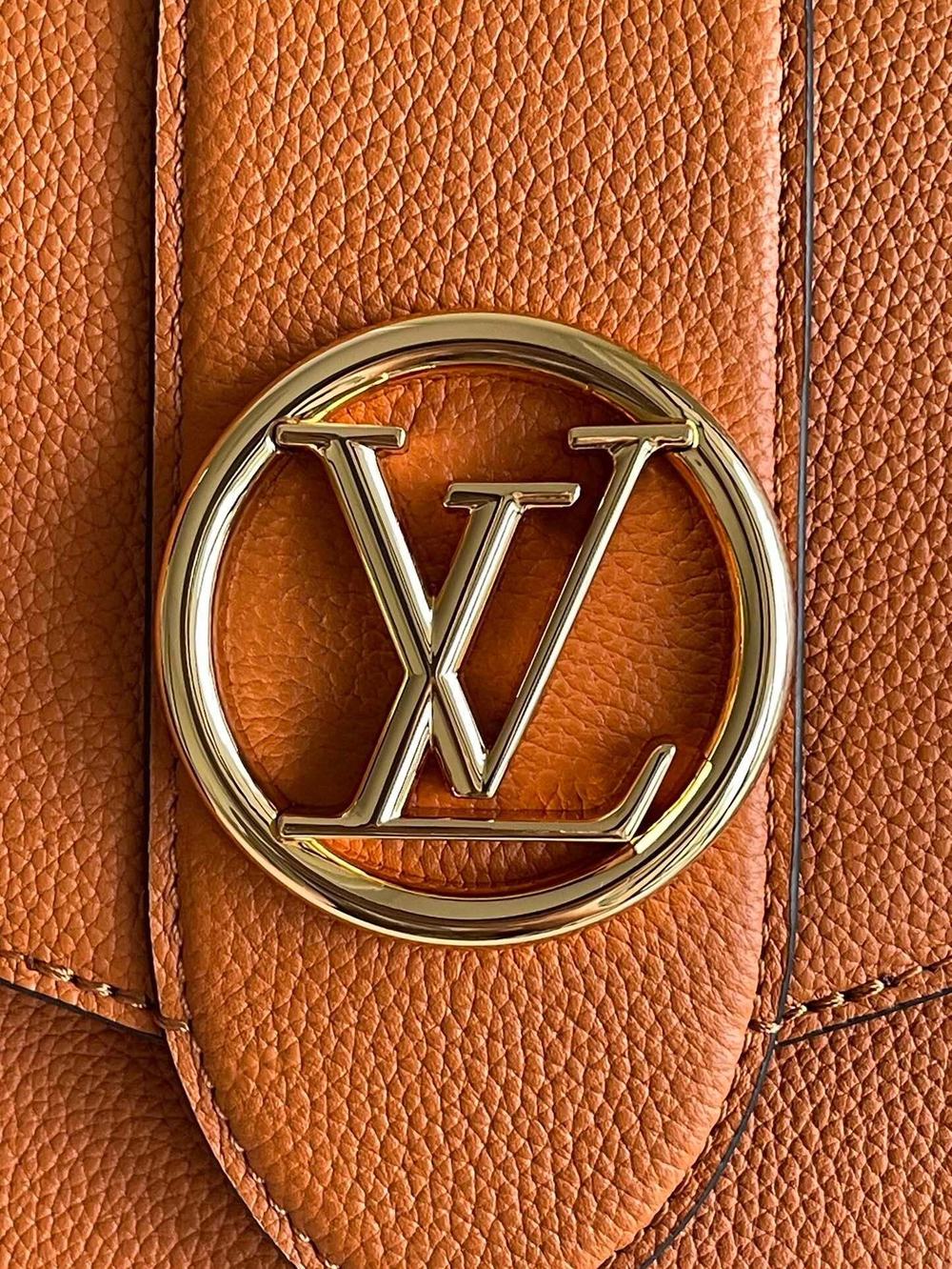 Louis Vuitton Pont 9 Soft MM