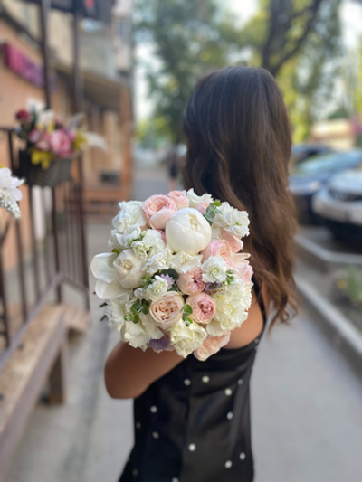 "Свадебный букет невесты «Блеск нежности» с доставкой в Саратове